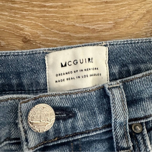 McGuire Women’s Raw Distressed Hem Mid Rise Wide Leg Medium Wash Denim Jeans GUC - Picture 4 of 7